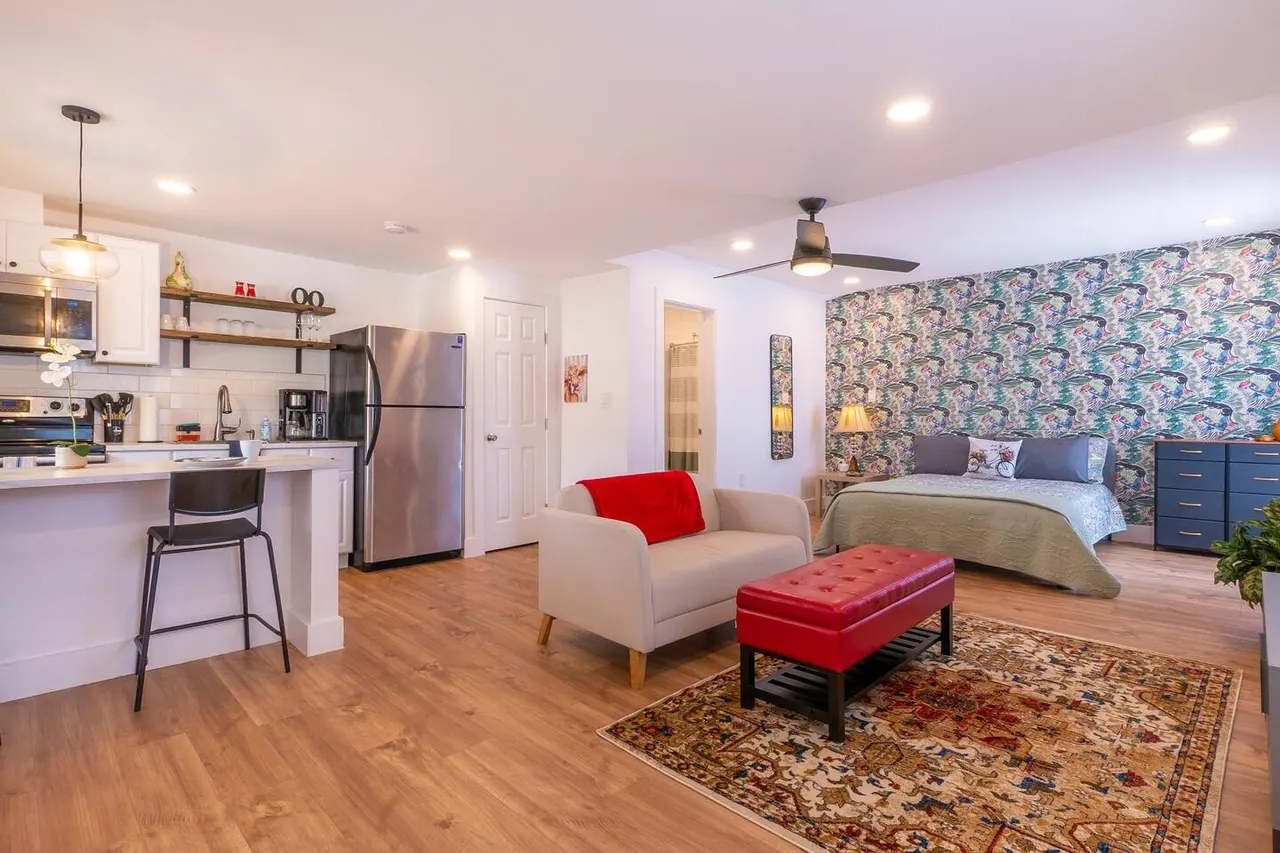 A renovated Collins Garden studio near downtown San Antonio